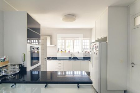 Cozinha de casa à venda com 3 quartos, 350m² em Pacaembu, São Paulo