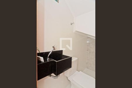 Lavabo de casa à venda com 3 quartos, 160m² em Parque Sao Domingos, São Paulo