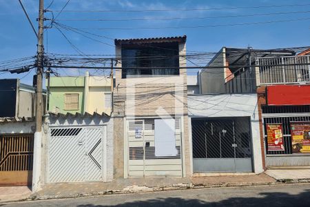 Fachada de casa à venda com 3 quartos, 100m² em Vila Santa Clara, São Paulo