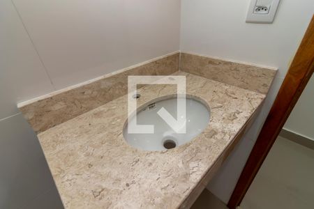 Banheiro de apartamento à venda com 2 quartos, 62m² em Vila Ester (zona Norte), São Paulo