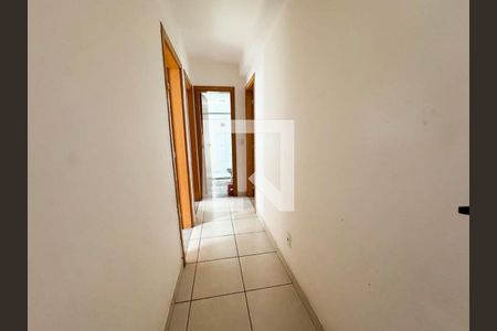 Corredor de apartamento à venda com 3 quartos, 90m² em Castelo, Belo Horizonte