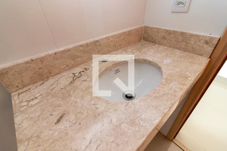 Banheiro de apartamento à venda com 1 quarto, 52m² em Vila Ester (zona Norte), São Paulo