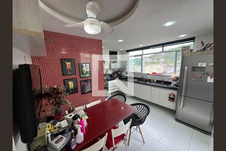 Apartamento à venda com 3 quartos, 180m² em Charitas, Niterói