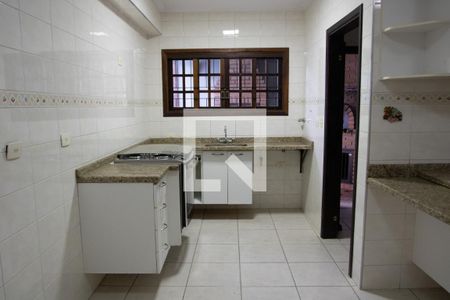 Cozinha  de casa à venda com 4 quartos, 199m² em Vila Ester (zona Norte), São Paulo