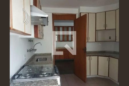 Casa à venda com 3 quartos, 190m² em Jardim Namba, São Paulo