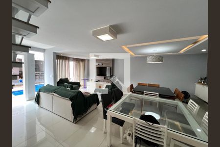 Sala de casa de condomínio à venda com 7 quartos, 173m² em Anil, Rio de Janeiro