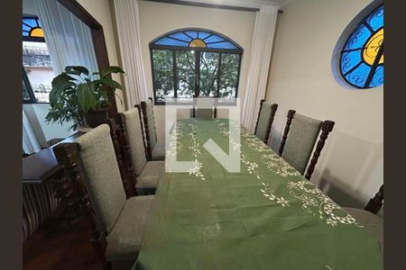 Casa à venda com 3 quartos, 227m² em Vila Carrão, São Paulo