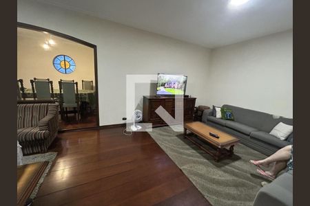 Casa à venda com 3 quartos, 227m² em Vila Carrão, São Paulo