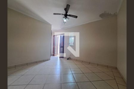 Casa à venda com 3 quartos, 163m² em Vila Carrão, São Paulo