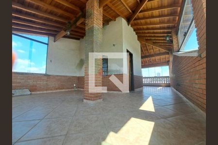 Casa à venda com 3 quartos, 163m² em Vila Carrão, São Paulo