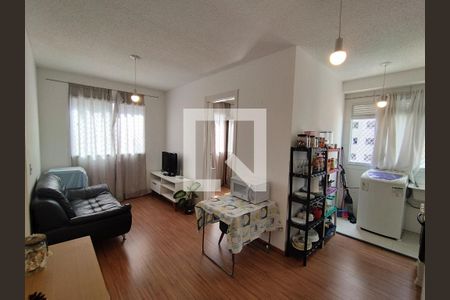 Sala e cozinha de apartamento à venda com 2 quartos, 37m² em Parque Bristol, São Paulo