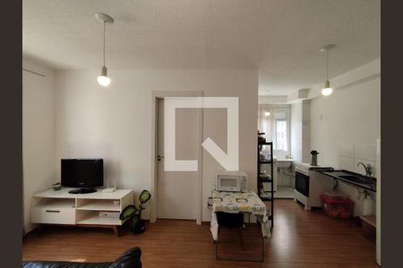 Sala e Cozinha de apartamento à venda com 2 quartos, 37m² em Parque Bristol, São Paulo