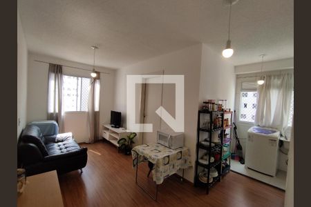 Sala e Cozinha de apartamento à venda com 2 quartos, 37m² em Parque Bristol, São Paulo
