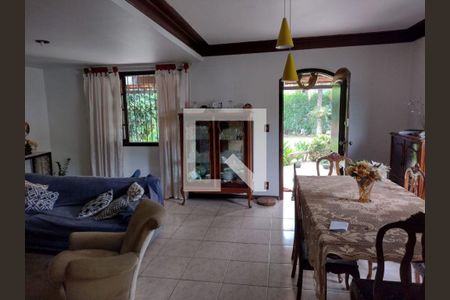 Casa à venda com 4 quartos, 230m² em Piratininga, Niterói