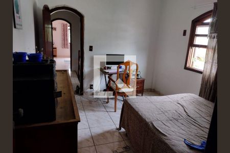 Casa à venda com 4 quartos, 230m² em Piratininga, Niterói