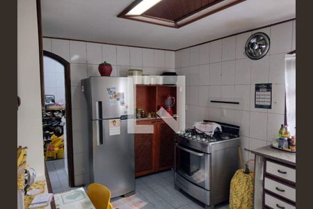 Casa à venda com 4 quartos, 230m² em Piratininga, Niterói