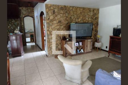 Casa à venda com 4 quartos, 230m² em Piratininga, Niterói