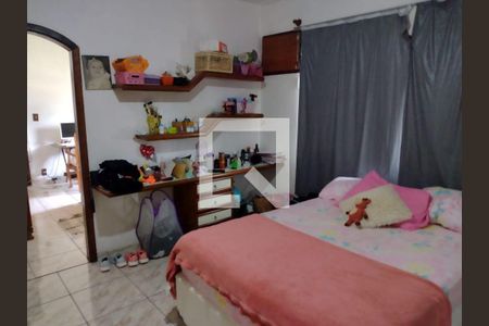 Casa à venda com 4 quartos, 230m² em Piratininga, Niterói