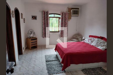 Casa à venda com 4 quartos, 230m² em Piratininga, Niterói