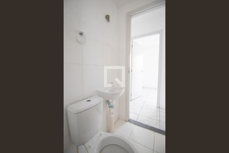Banheiro de apartamento para alugar com 2 quartos, 40m² em Trindade, São Gonçalo