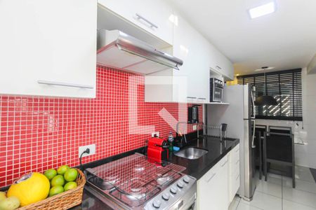 Cozinha 2 de casa à venda com 5 quartos, 300m² em Jardim Machado, São Paulo