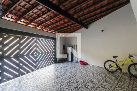 Garagem  de casa à venda com 5 quartos, 300m² em Jardim Machado, São Paulo
