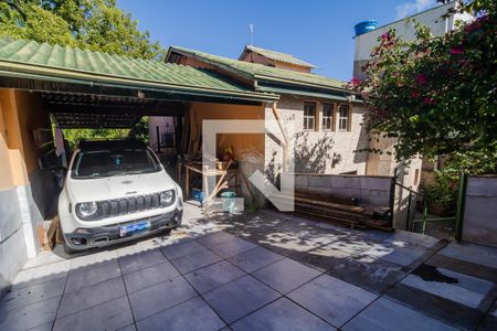 Garagem de casa à venda com 6 quartos, 100m² em Nonoai, Porto Alegre