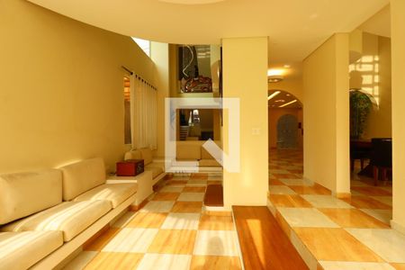Sala da Lareira de casa à venda com 4 quartos, 500m² em Vila Assunção, Santo André
