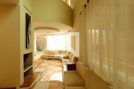 Sala da Lareira de casa à venda com 4 quartos, 500m² em Vila Assunção, Santo André