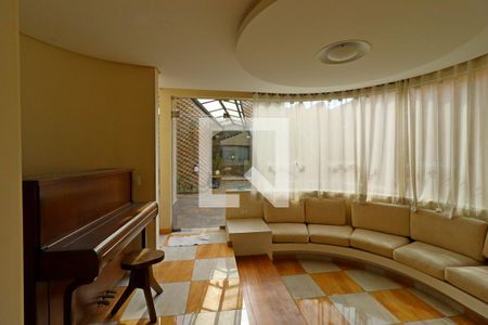 Sala da Lareira de casa à venda com 4 quartos, 500m² em Vila Assunção, Santo André