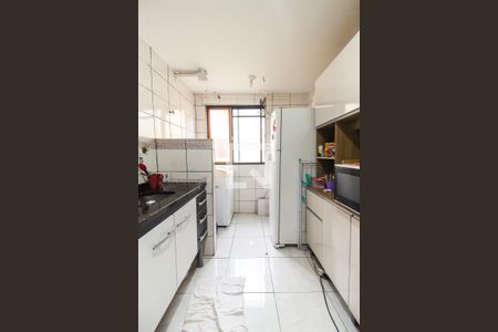 Cozinha de apartamento à venda com 2 quartos, 50m² em Conjunto Residencial José Bonifácio, São Paulo