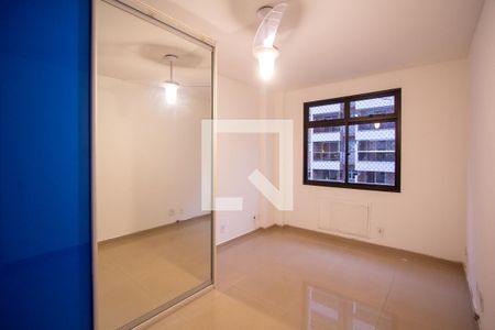 Suíte de apartamento à venda com 2 quartos, 80m² em Icaraí, Niterói