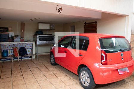 Garagem de casa à venda com 3 quartos, 143m² em Jardim Sonia, São Paulo
