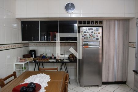 Cozinha de casa à venda com 3 quartos, 143m² em Jardim Sonia, São Paulo