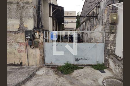 Fachada + Placa de kitnet/studio para alugar com 1 quarto, 12m² em Porto da Pedra, São Gonçalo