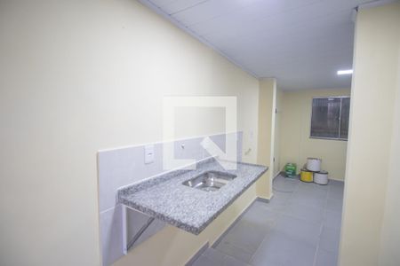 Cozinha de kitnet/studio para alugar com 1 quarto, 12m² em Porto da Pedra, São Gonçalo
