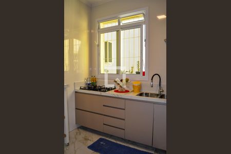 Cozinha de casa à venda com 5 quartos, 200m² em Menino Deus, Porto Alegre