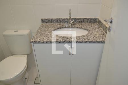 Banheiro de kitnet/studio para alugar com 1 quarto, 27m² em Ipiranga, São Paulo