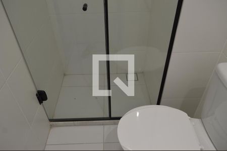 Banheiro de kitnet/studio para alugar com 1 quarto, 27m² em Ipiranga, São Paulo