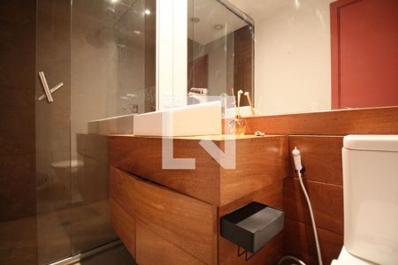 Banheiro de kitnet/studio à venda com 1 quarto, 50m² em Vila Andrade, São Paulo