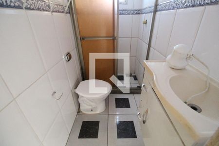 Banheiro de casa para alugar com 1 quarto, 50m² em Curicica, Rio de Janeiro