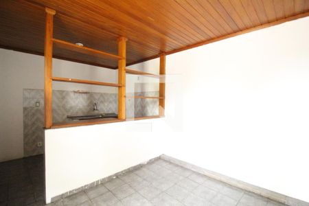 Sala de casa para alugar com 1 quarto, 50m² em Curicica, Rio de Janeiro