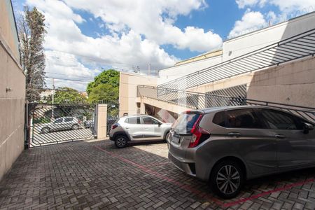 Garagem de casa de condomínio à venda com 3 quartos, 99m² em Vila Nivi, São Paulo