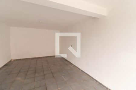 Garagem de casa à venda com 2 quartos, 128m² em Vila Aparecida, Jundiaí