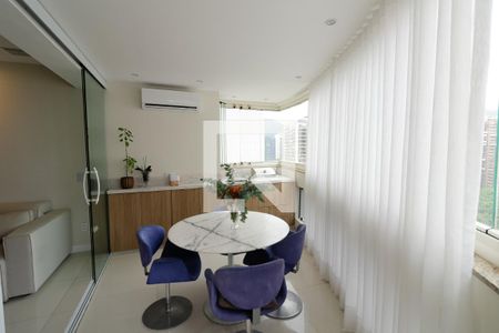 Sala de apartamento à venda com 3 quartos, 96m² em Barra da Tijuca, Rio de Janeiro
