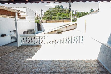 Churrasqueira de casa à venda com 3 quartos, 300m² em Jardim Sabara, São Paulo