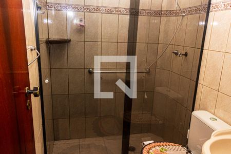 Banheiro de casa à venda com 3 quartos, 300m² em Jardim Sabara, São Paulo