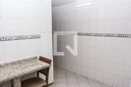 Cozinha de casa à venda com 3 quartos, 300m² em Jardim Sabara, São Paulo