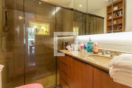 Banheiro Suíte 1 (segundo andar) de apartamento à venda com 3 quartos, 170m² em Tijuca, Rio de Janeiro