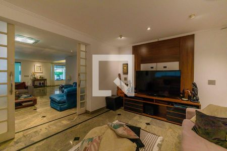 Sala de casa de condomínio para alugar com 4 quartos, 600m² em Barra da Tijuca, Rio de Janeiro